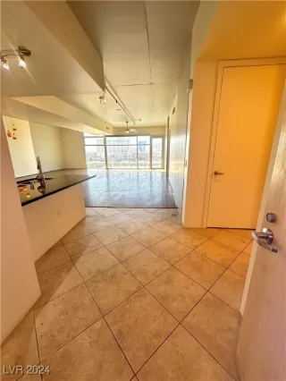 Photo #2: 2620417 Listing