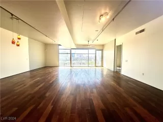 Photo #4: 2620417 Listing