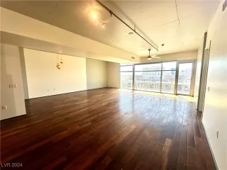 Photo #5: 2620417 Listing