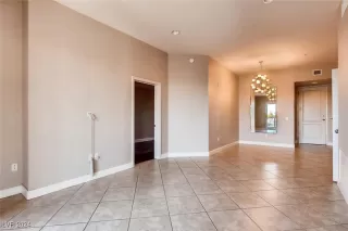 Photo #5: 2620453 Listing 