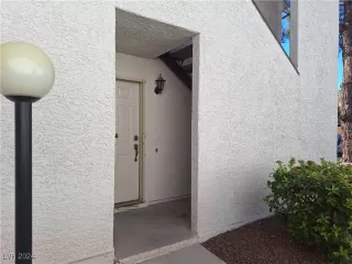 Photo #1: 2620495 Listing 