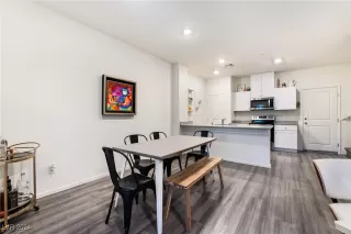 Photo #5: 2620510 Listing