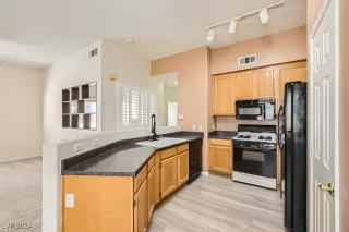 Photo #2: 2620523 Listing