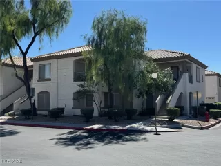 Photo #1: 2620543 Listing