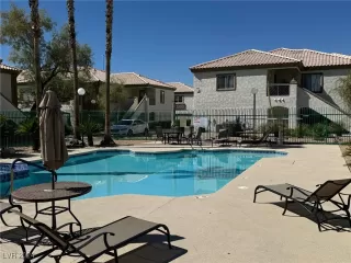 Photo #3: 2620543 Listing