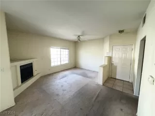 Photo #6: 2620543 Listing