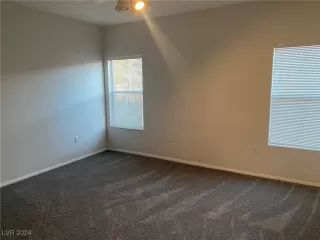 Photo #6: 2620555 Listing