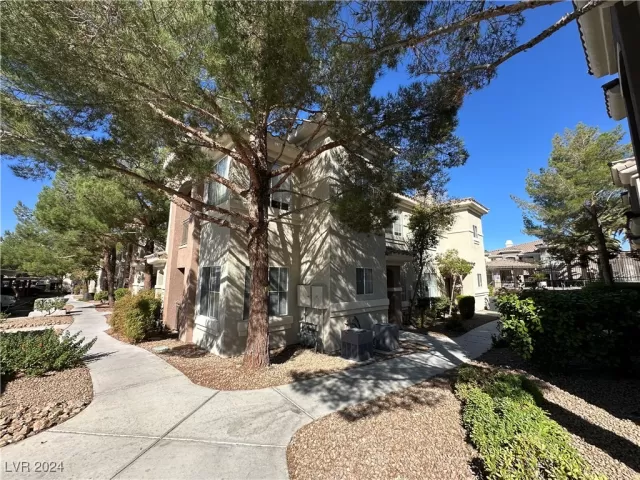 MLS: 2620556 Condo For Sale