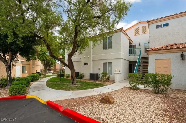 MLS: 2620564 Condo For Sale