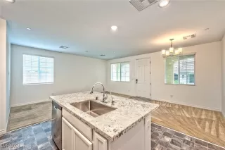 Photo #3: 2620571 Listing 