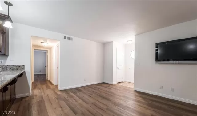 MLS: 2620596 Condo For Sale