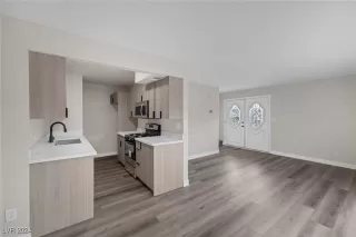 Photo #2: 2620645 Listing