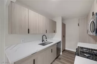 Photo #4: 2620645 Listing