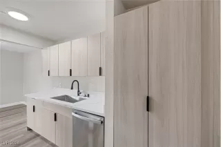 Photo #5: 2620645 Listing