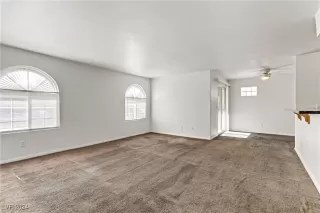 Photo #5: 2620658 Listing