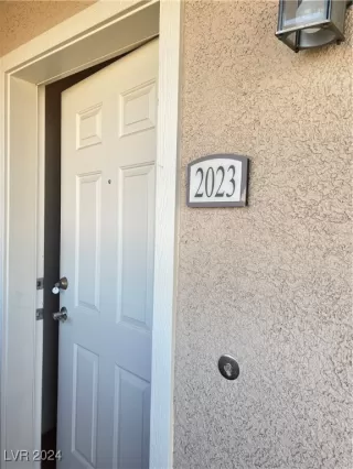 Photo #5: 2620682 Listing