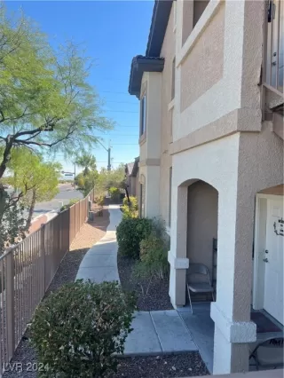 Photo #6: 2620682 Listing