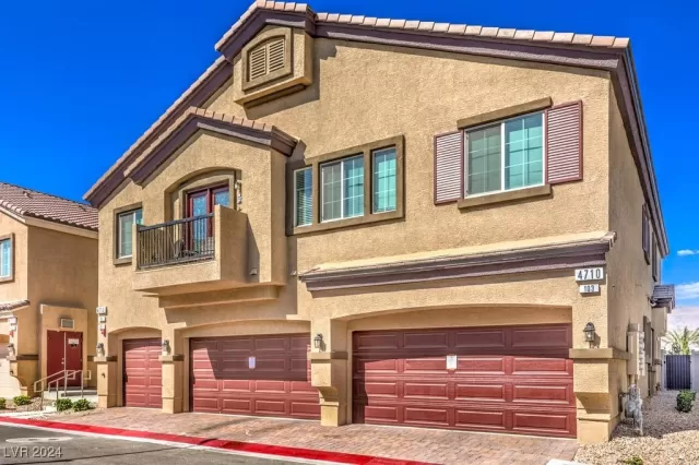 MLS: 2620688 Condo For Sale