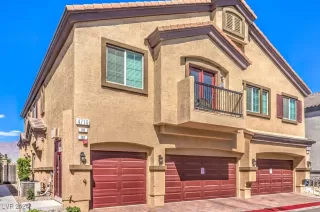 Photo #1: 2620688 Listing