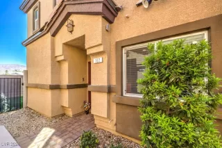 Photo #3: 2620688 Listing