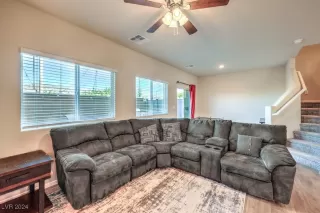 Photo #6: 2620688 Listing