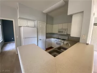 Photo #5: 2620702 Listing 