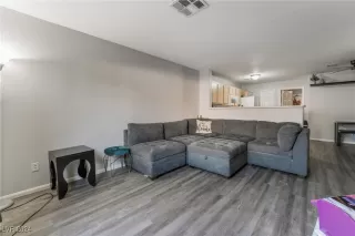 Photo #4: 2620751 Listing 