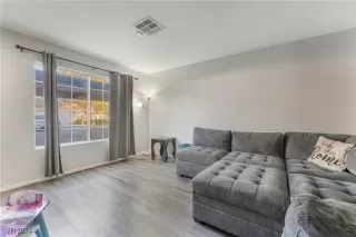 Photo #6: 2620751 Listing 