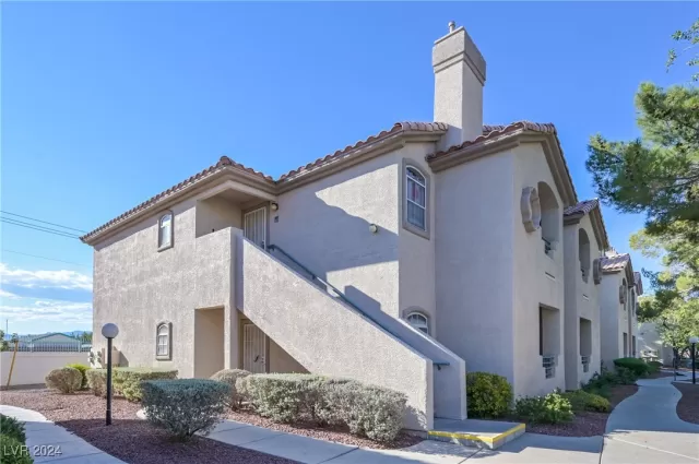 MLS: 2620763 Condo For Sale