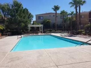 Photo #3: 2620786 Listing 