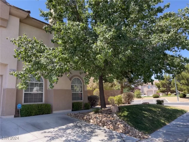 MLS: 2620801 Condo For Sale