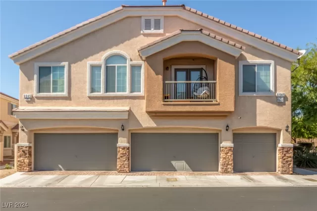 MLS: 2620833 Condo For Sale