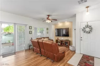 Photo #6: 2620833 Listing