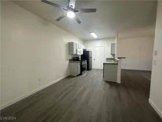 Photo #3: 2620849 Listing 