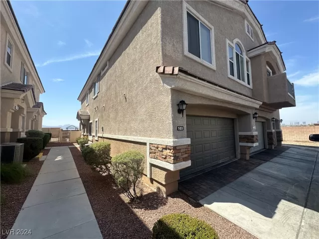 MLS: 2620853 Condo For Sale