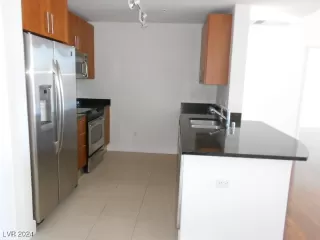 Photo #2: 2620865 Listing 