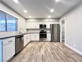 Photo #1: 2620904 Listing 