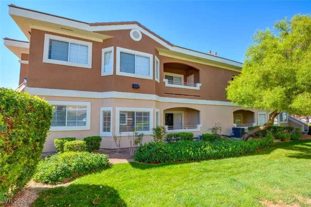 MLS: 2620921 Condo For Sale