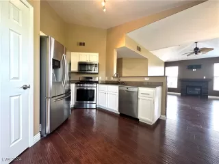 Photo #4: 2620931 Listing 