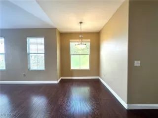 Photo #6: 2620931 Listing 