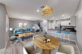 Photo #2: 2620963 Listing