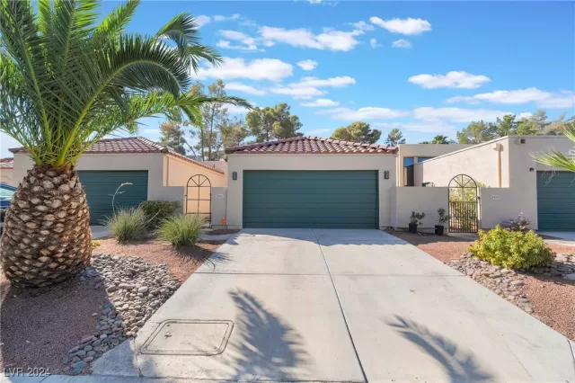 MLS: 2620967 Condo For Sale