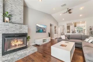 Photo #3: 2620967 Listing 