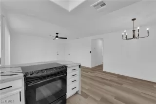 Photo #4: 2620974 Listing