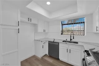 Photo #6: 2620974 Listing