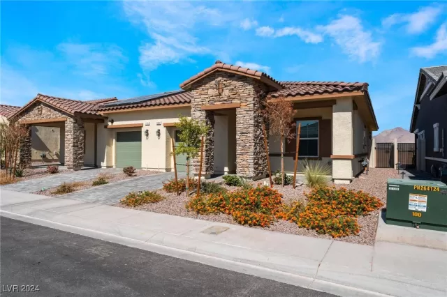 MLS: 2620994 Condo For Sale