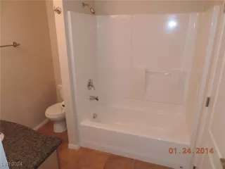 Photo #4: 2621004 Listing