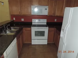 Photo #6: 2621004 Listing