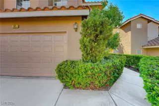 Photo #2: 2621012 Listing