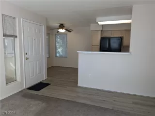 Photo #2: 2621018 Listing 